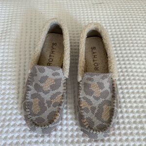 Rothy's Cozy Loafer Slippers Shearling Lined Monogram Leopard Size 7 Like New